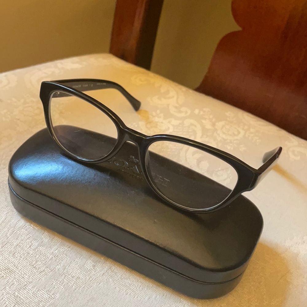 Cute Coach eyeglass frames HC 6069 T black, EUC